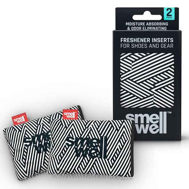 Embalagem e dois sacos SmellWell Active com padrão geométrico a preto e branco, para absorver humidade e odores.