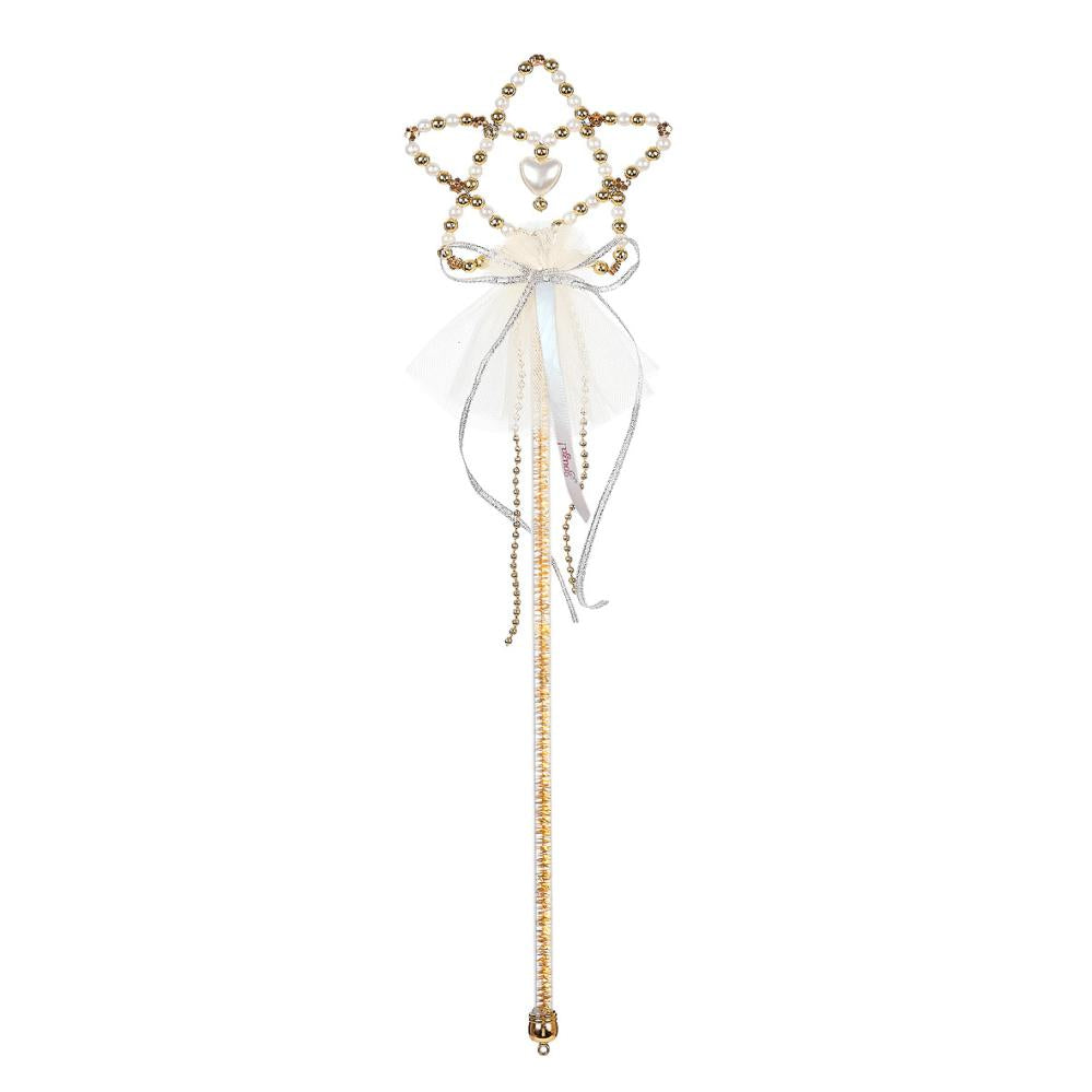 Varinha mágica Souza Coralina com estrela decorada com pérolas douradas e brancas e um coração central. Cabo transparente com brilhos.