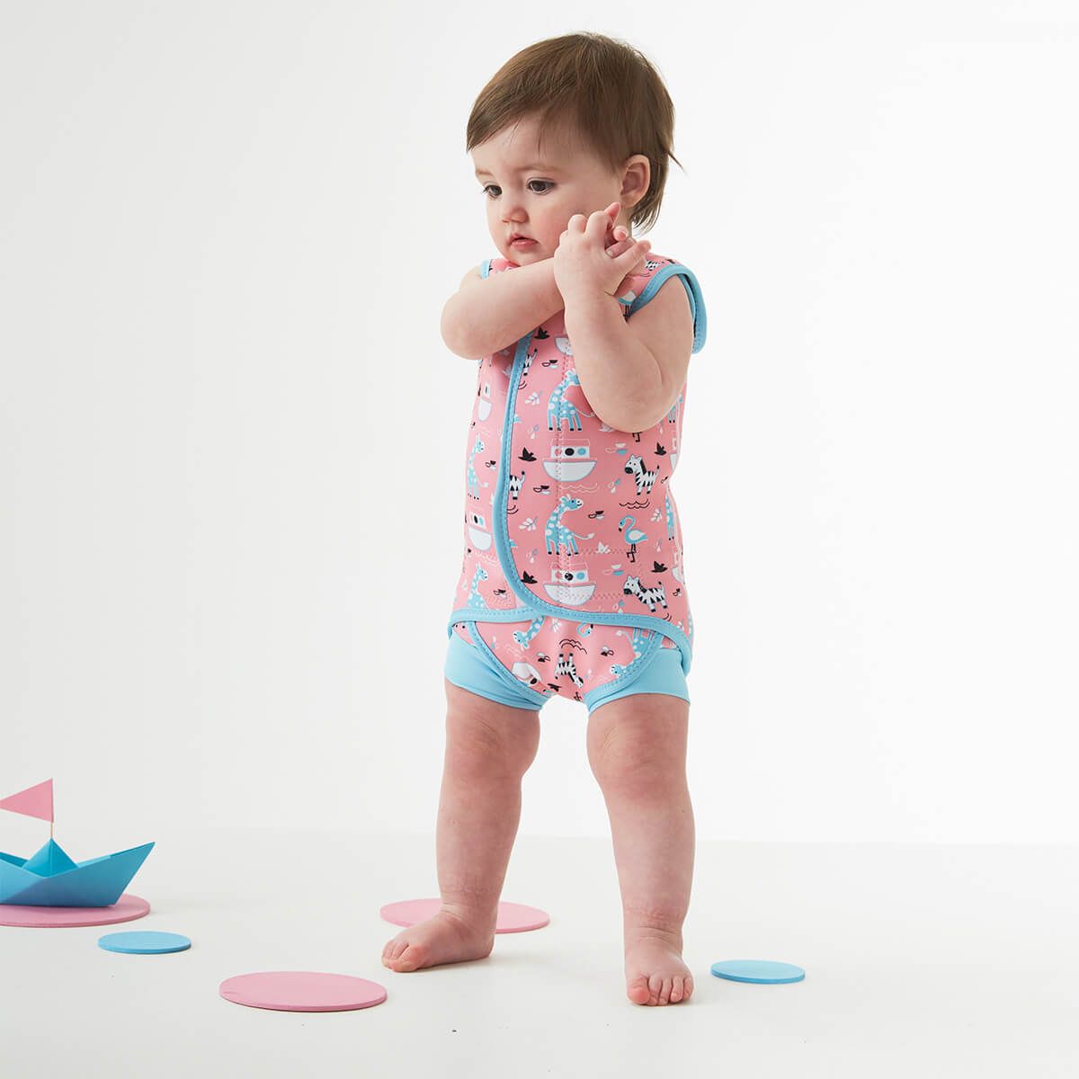 Fato de praia/piscina térmico Splash About Baby Wrap™ Nina's Ark, neoprene macio com fechos de velcro ajustáveis para bebés de 6-18 meses.