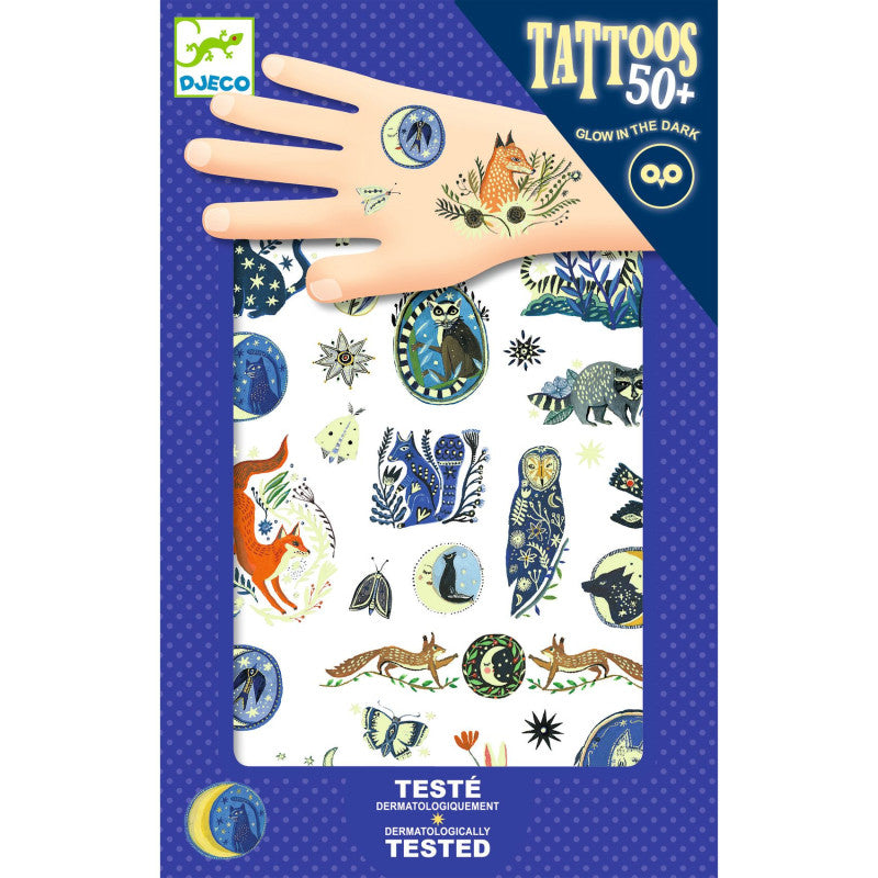 Embalagem das Djeco 50 Tatuagens Reflexos Noturnos, mostrando designs de animais noturnos que brilham no escuro e a indicação "dermatologicamente testado".