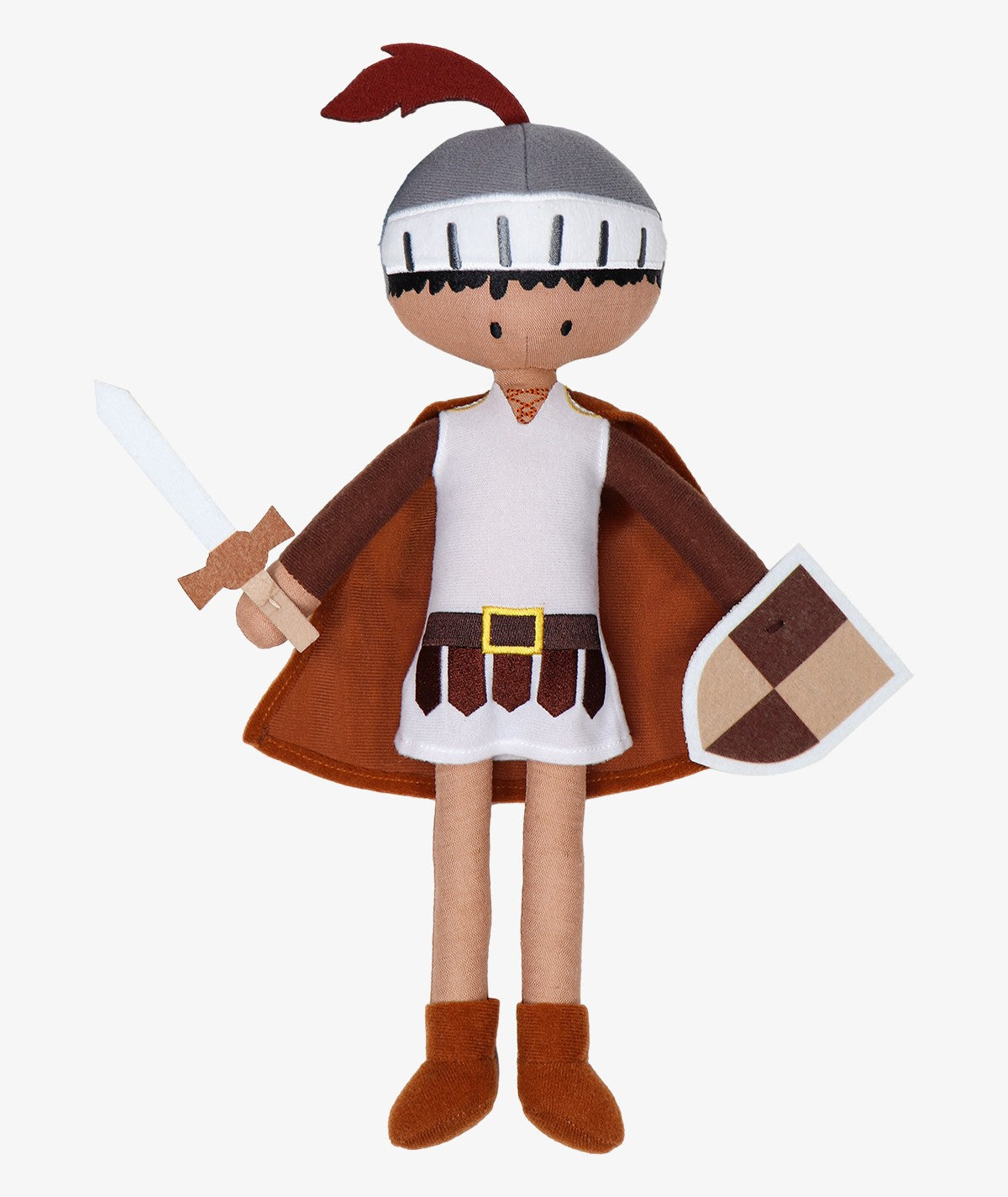 Peluche Cavaleiro Kai da Tryco, em tecido castanho e branco, com elmo, capa, espada e escudo, em fundo branco.