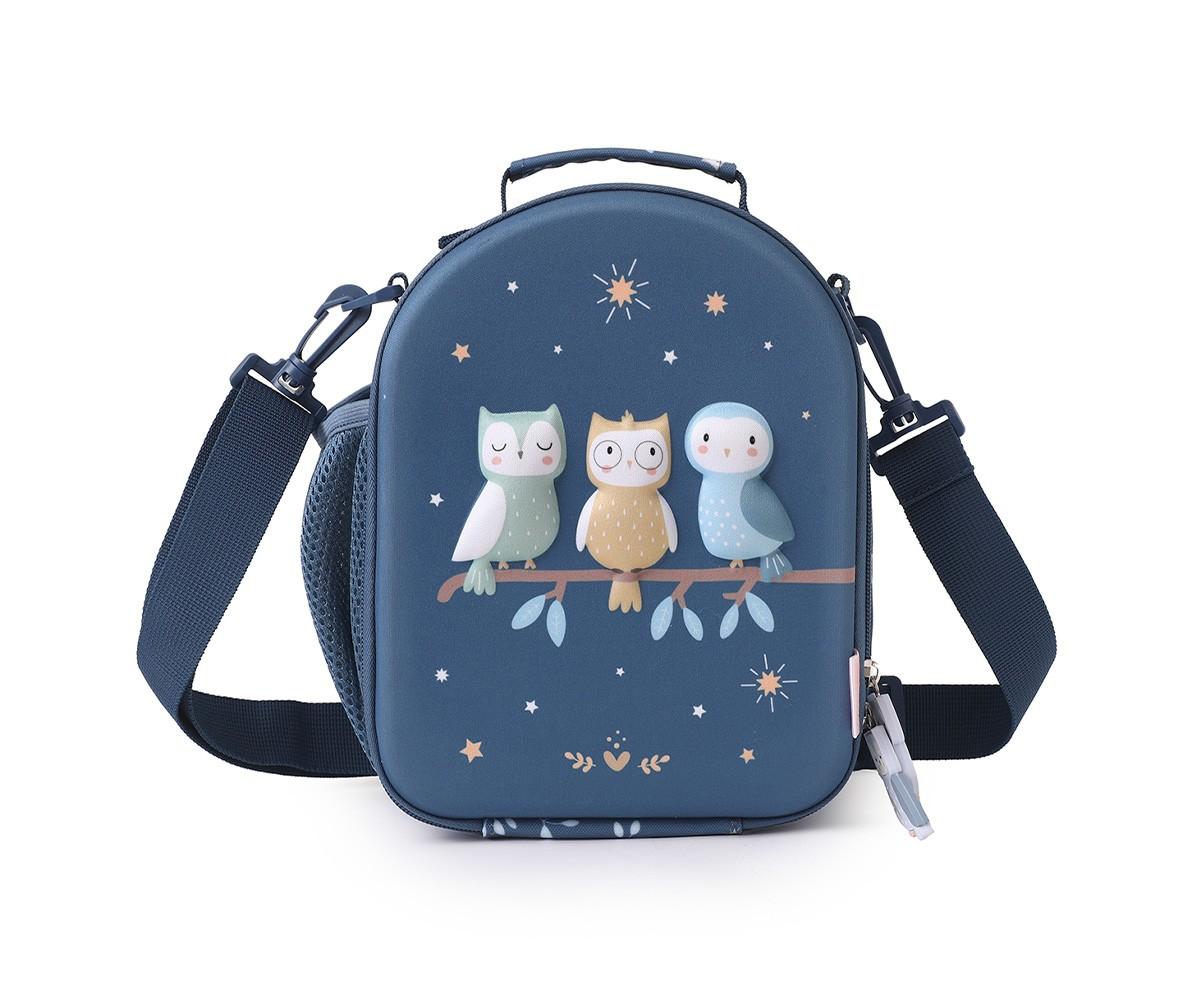 Bolsa lancheira térmica 3D azul escura da Tutete com três corujas em relevo e alça de ombro.