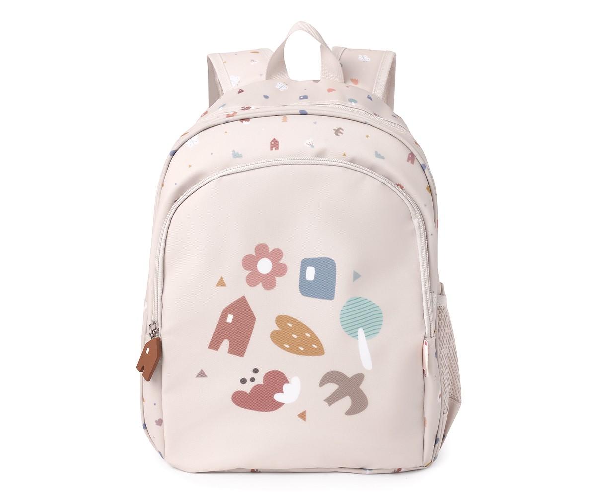 Mochila escolar média Tutete Geometric Nature em bege, com padrão de formas geométricas e natureza em tons pastel. Vista frontal.