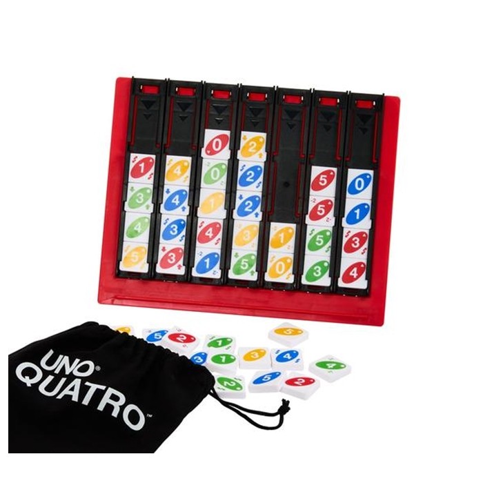 Tabuleiro de jogo UNO Quatro montado com peças de cores e números visíveis, ao lado de um saco de transporte preto e peças soltas.