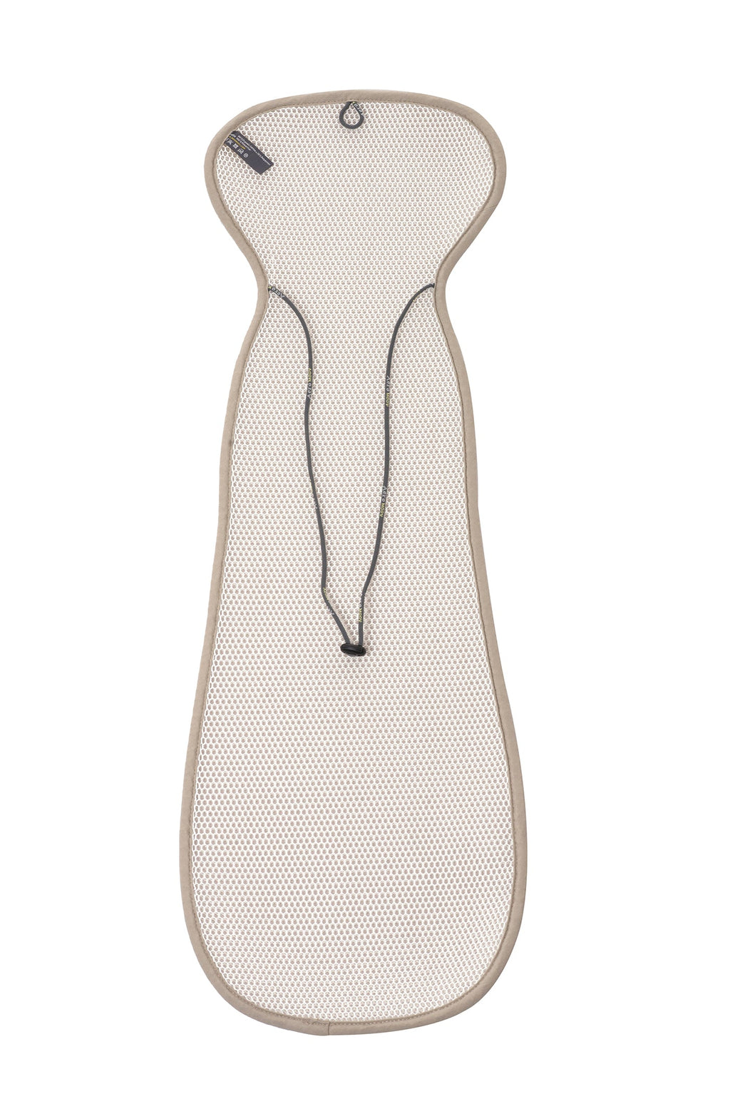 Vista da parte de trás da capa Aeromoov, mostrando a estrutura em rede 3D e o cordão de ajuste para fixação na parte superior do encosto.