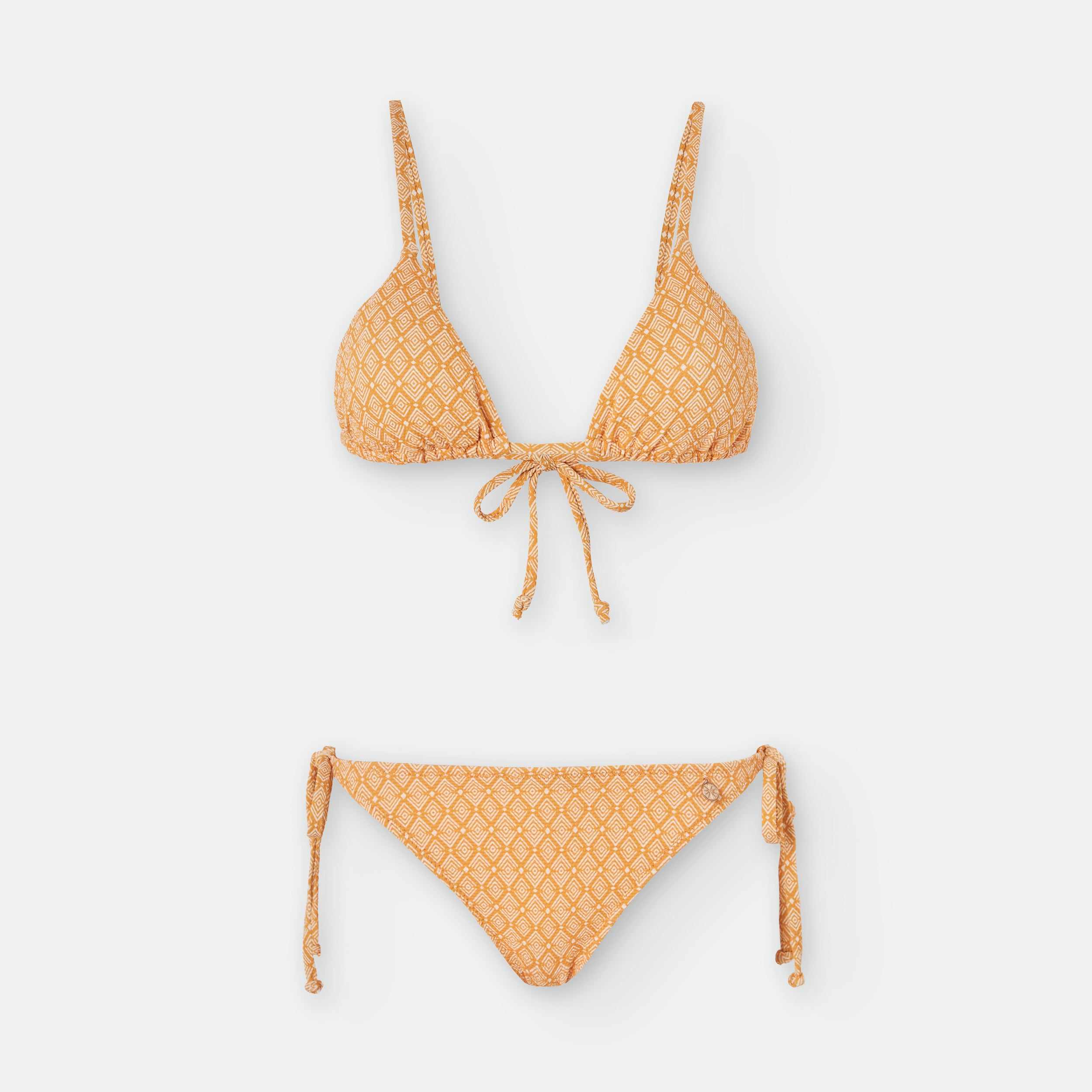 Biquíni triangular Waterlemon em laranja torrado com padrão geométrico, top e cueca de laçar, apresentado plano sobre fundo neutro.