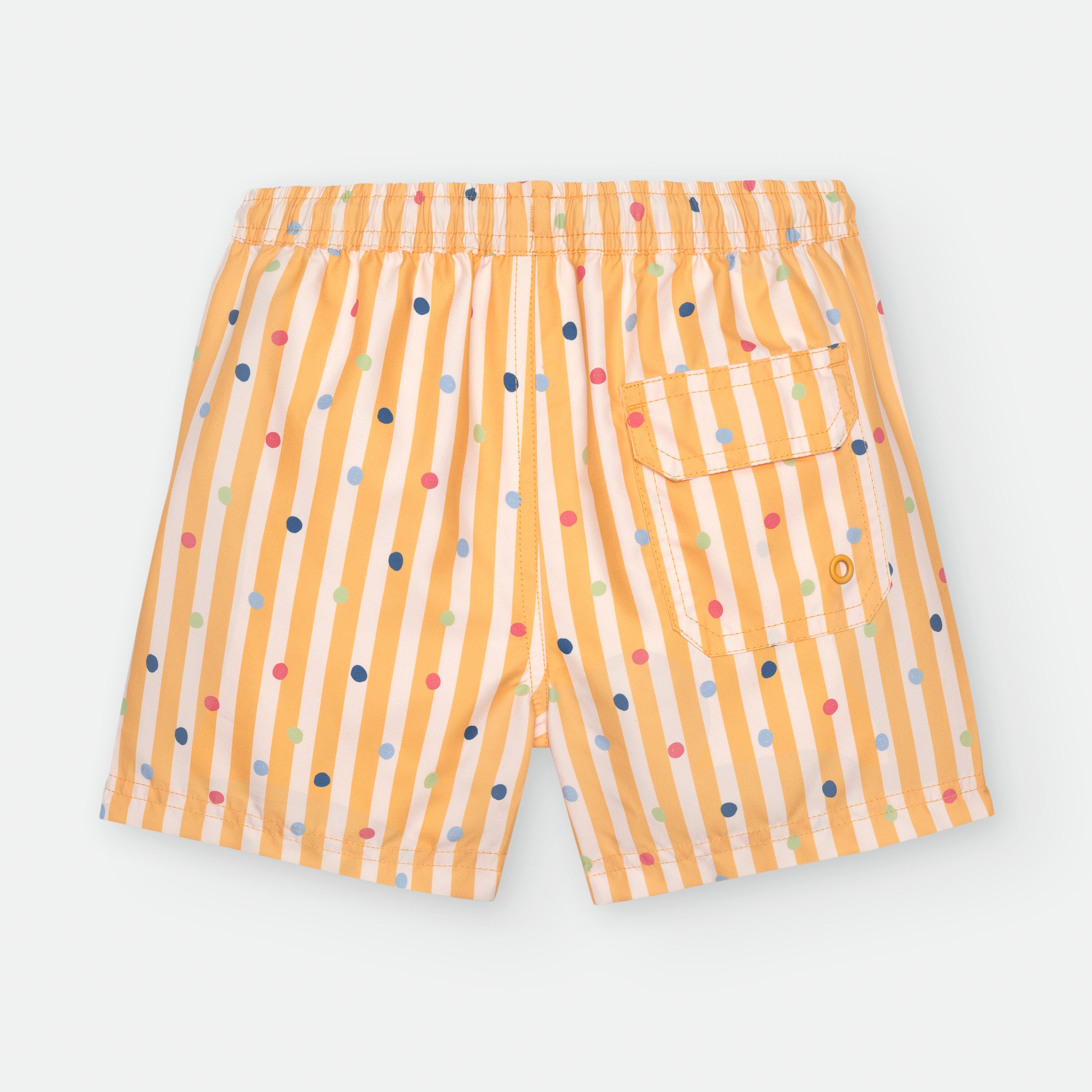 Vista traseira do calção de praia infantil Waterlemon amarelo com riscas e bolinhas, destacando o bolso traseiro com aba.