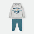 Fato de treino infantil Waterlemon de 2 peças (cinza e azul) com camisola "Warrior Boys" e calças azuis.