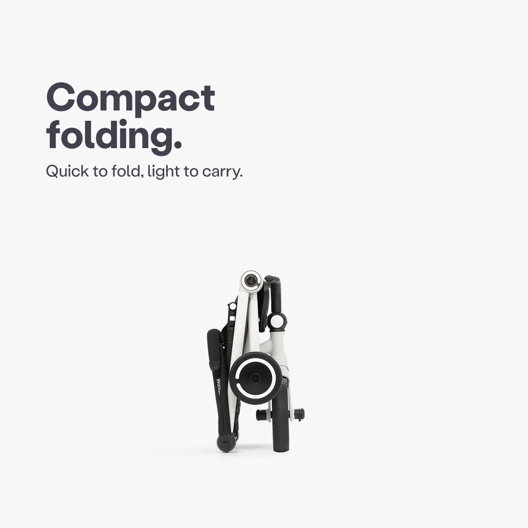 Imagem demonstrativa da dobragem ultra-compacta do SMARTRIKE Wonder, mostrando o seu tamanho reduzido para fácil transporte e arrumação.