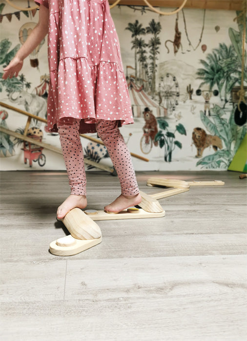 Small Foot - Circuito de equilibrio de madera de aventura