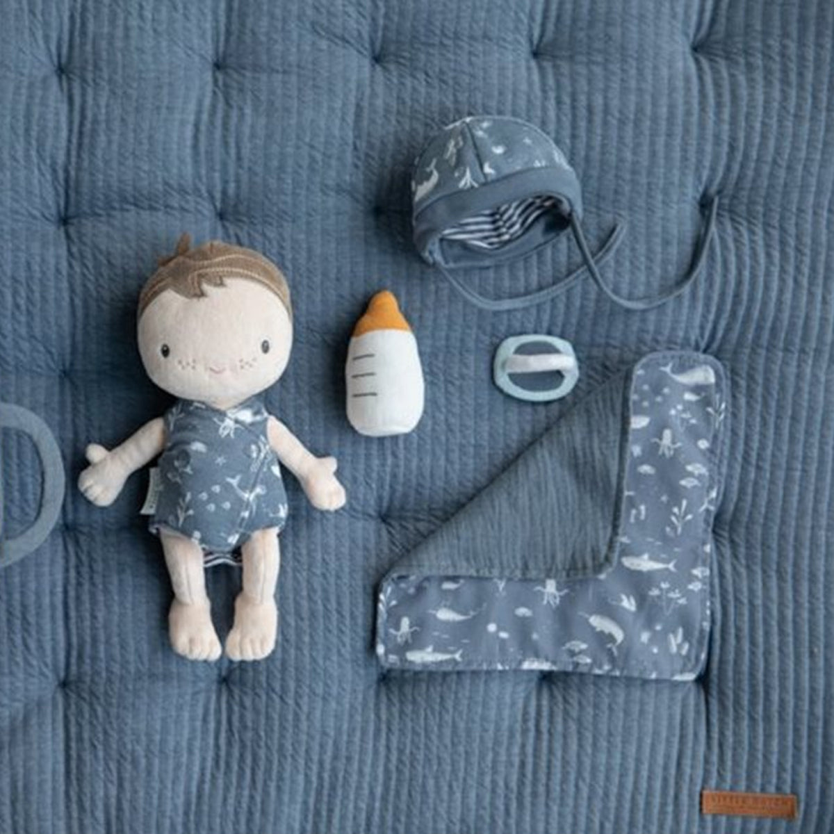 Little Dutch bebé Jim com alcofa e acessórios