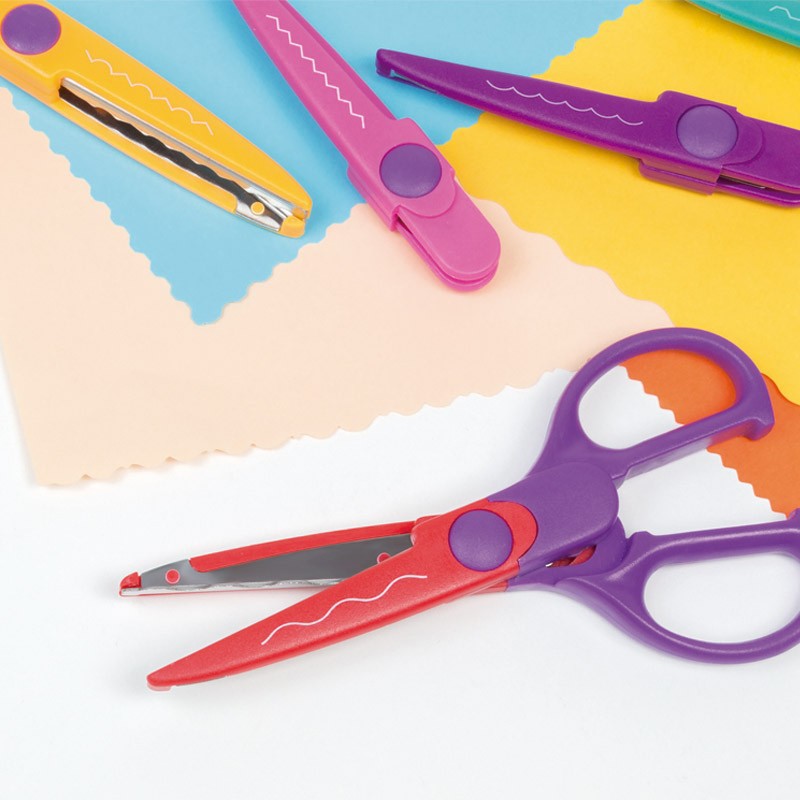 MILAN Zigzag scissors with 8 replaceable blades