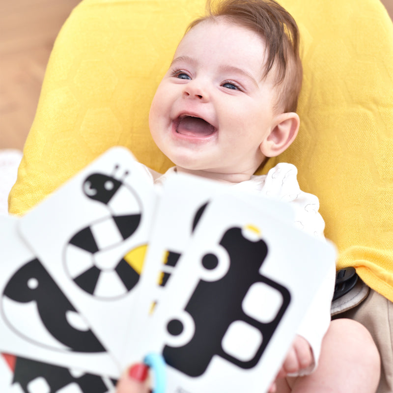 Imagem que ilustra a variedade de 20 imagens (frente e verso) dos cartões, incluindo padrões abstratos e formas simples.