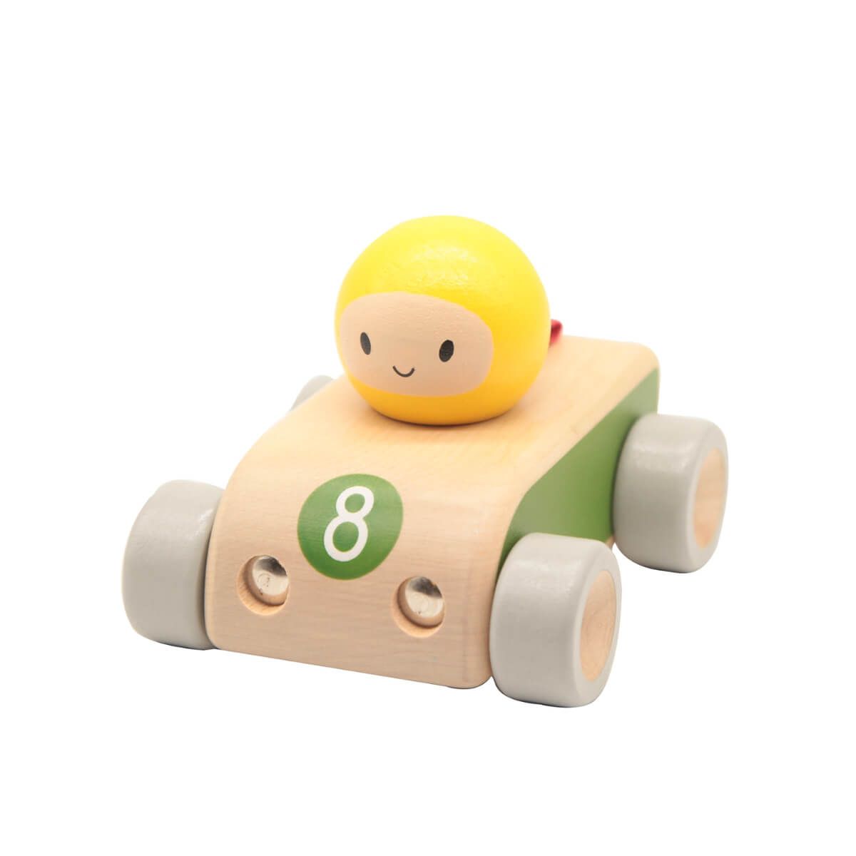 Carrinho de madeira Classic World com design de carro de corrida e um simpático piloto com capacete amarelo.