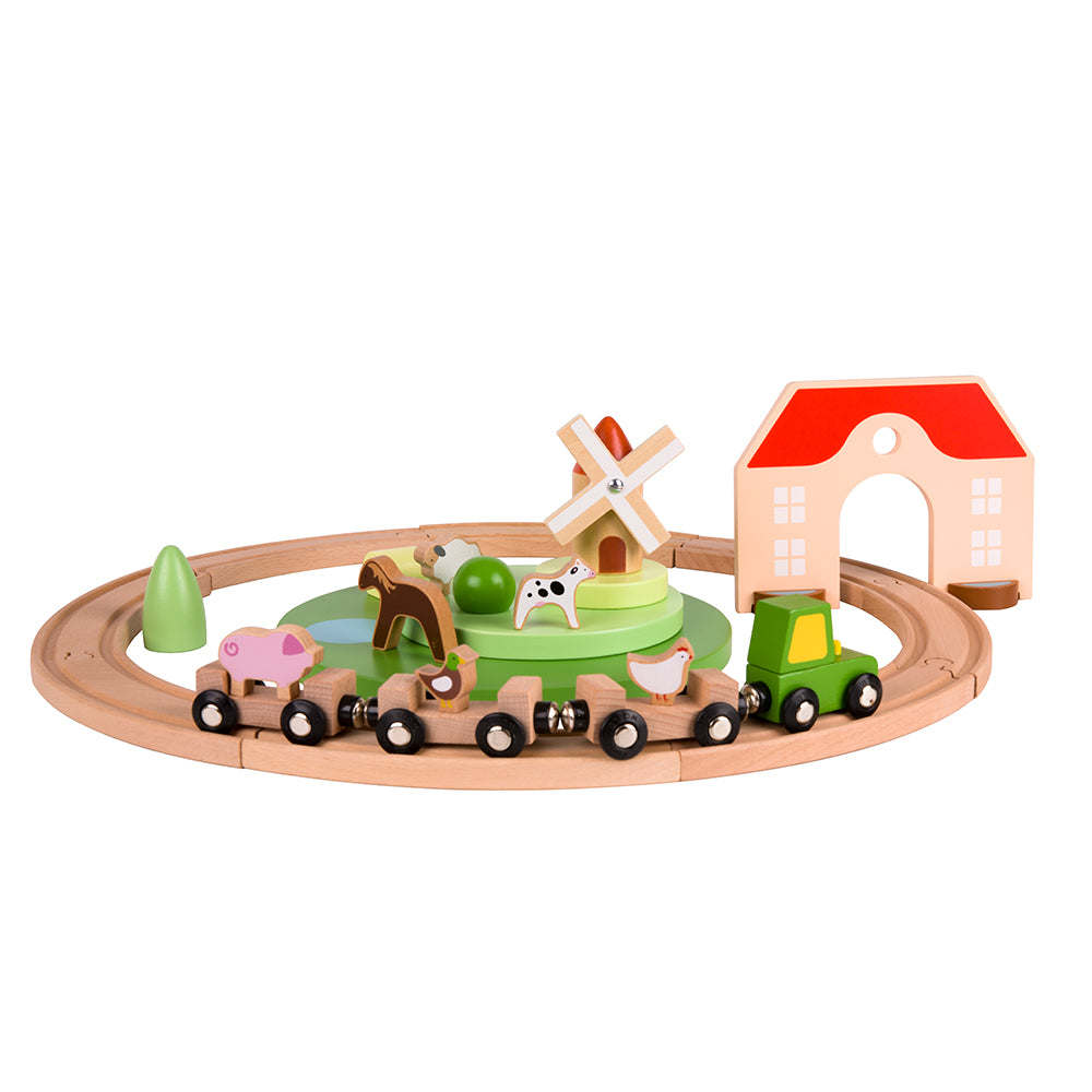 Vista geral do Classic World Conjunto de Comboio com Pista montado, com a locomotiva, os vagões e os animais da quinta.