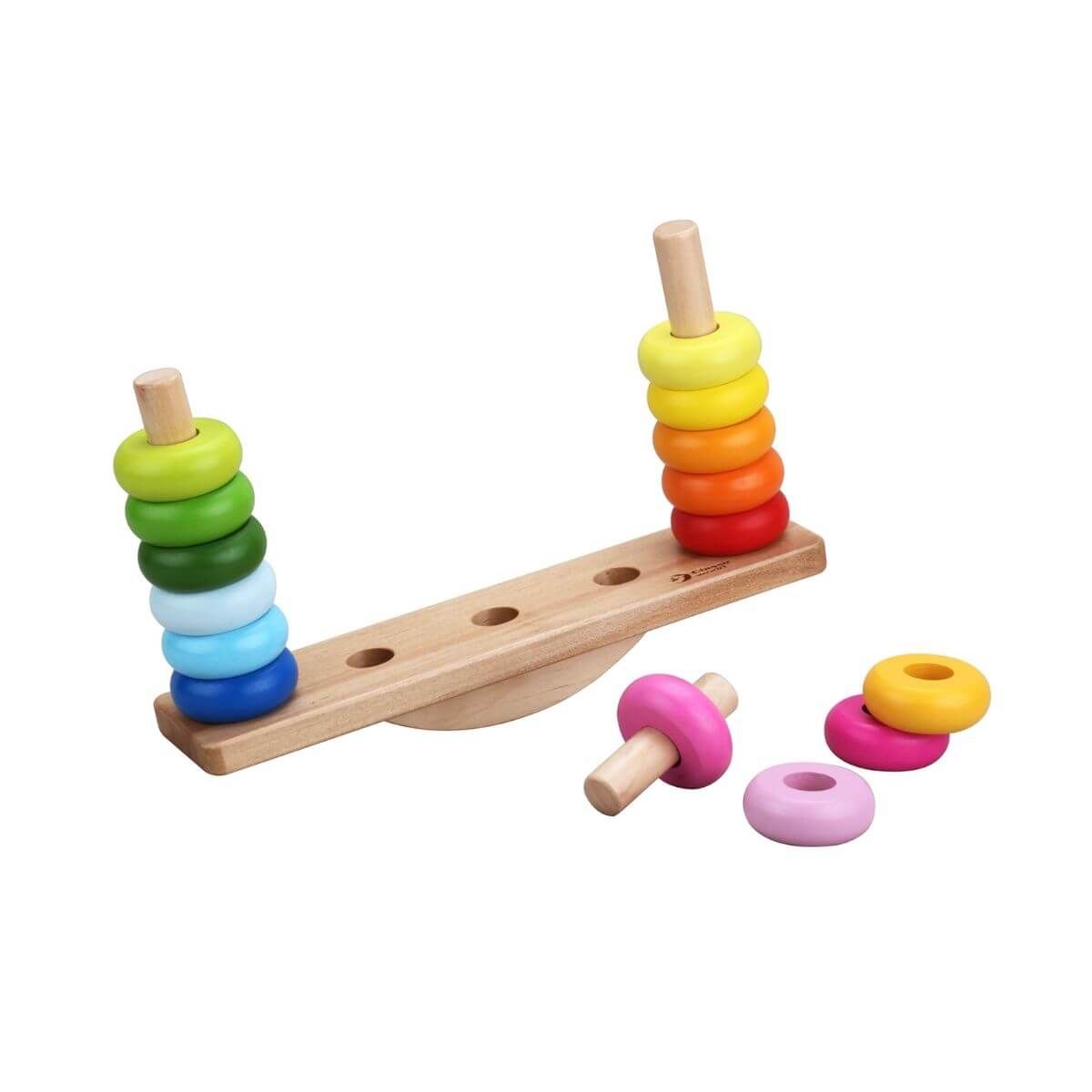 Jogo de empilhar e de equilíbrio da Classic World montado com anéis empilhados em ambos os lados.