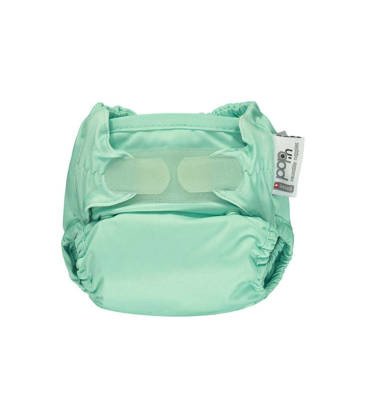 Vista aérea do pack de 5 fraldas Close em cores pastel, prontas a usar, com a capa impermeável visível.