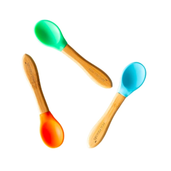 Três colheres de bambu Eco Rascals com pontas de silicone em cores vibrantes