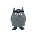 Figura de vinil Comansi do Monstro do Medo, de cor cinzenta escura, com um olho grande e expressão assustada, ideal para ensinar emoções.
