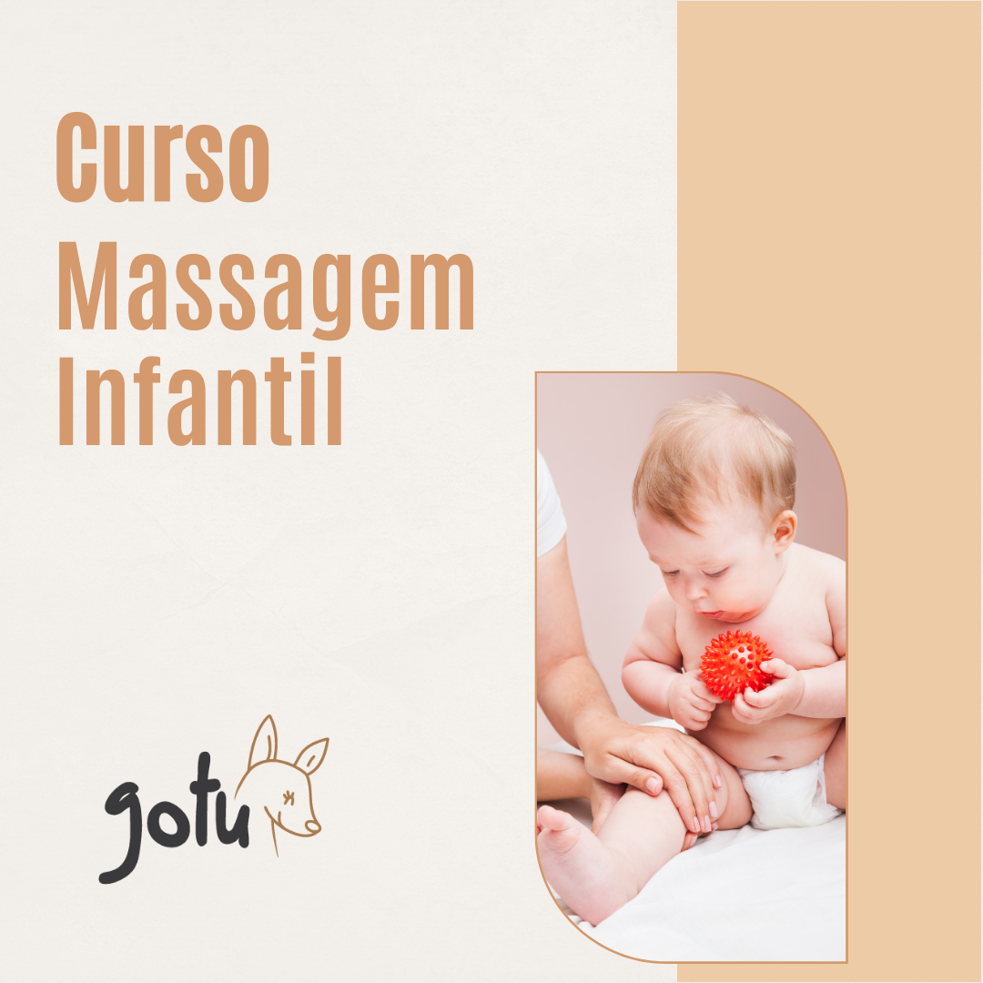 Pai a realizar massagem relaxante no peito de um bebé deitado, promovendo o vínculo durante o Curso de Massagem Infantil.