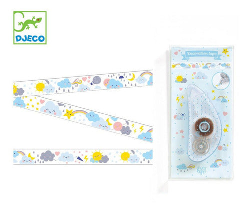 Dispensador transparente da fita decorativa Djeco com tema "O Tempo", mostrando o rolo de fita com ilustrações de relógios e elementos meteorológicos.