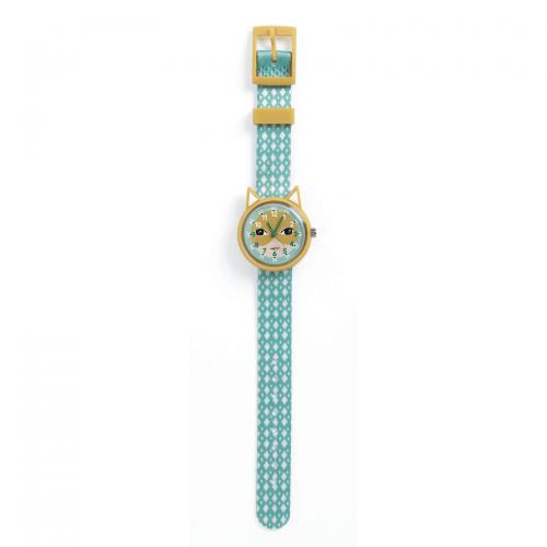 Vista lateral do relógio Djeco, destacando a resistência ao choque e a pulseira ajustável de poliéster com fecho de fivela.