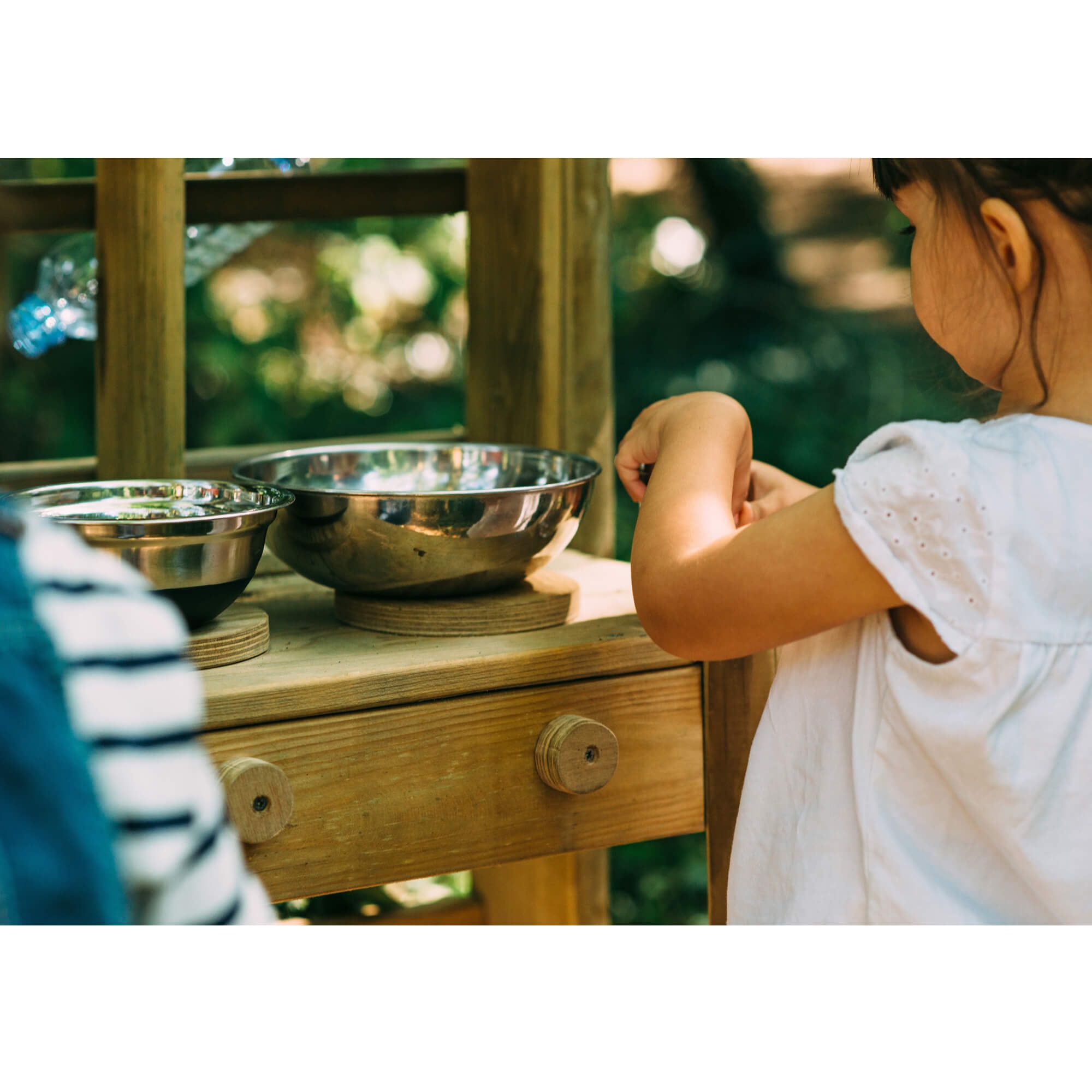PLUM Discovery Outdoor Mud Pie Kitchen *on request