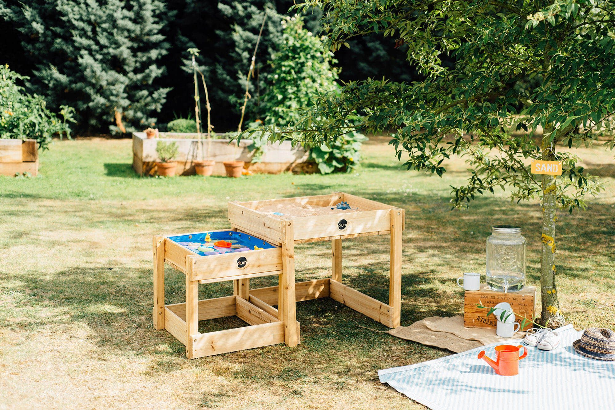 PLUM Juego de Mesas Cuadradas de Madera para Arena y Agua