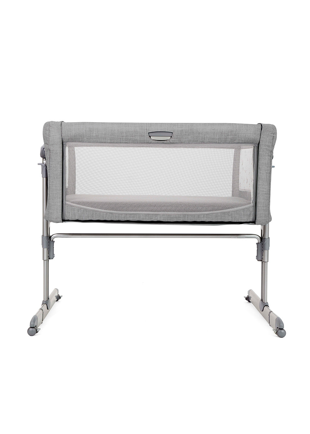 O berço Joie Roomie glide com as rodas travadas, demonstrando a estabilidade e segurança do sistema de travagem integrado.