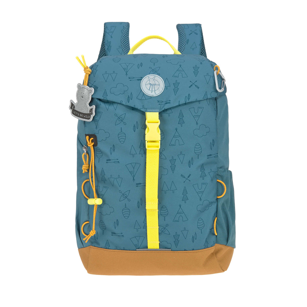 Mochila infantil Lassig Adventure em verde-azeitona, vista frontal, com alças ergonómicas e detalhes refletores.