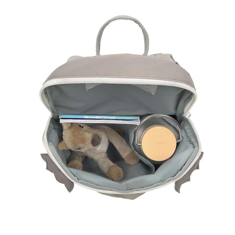 Interior da mochila Lassig Dragão, mostrando o compartimento principal espaçoso e o suporte para garrafa.