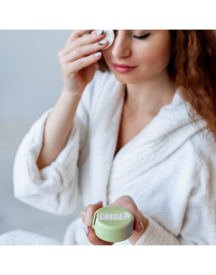 Os 7 discos desmaquilhantes LastRound dispostos lado a lado, destacando o seu diâmetro de 6 cm e as cores subtis.