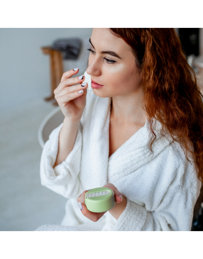 Imagem de um disco LastRound a ser lavado num saco de rede (saco de lavagem LastObject) na máquina de lavar.