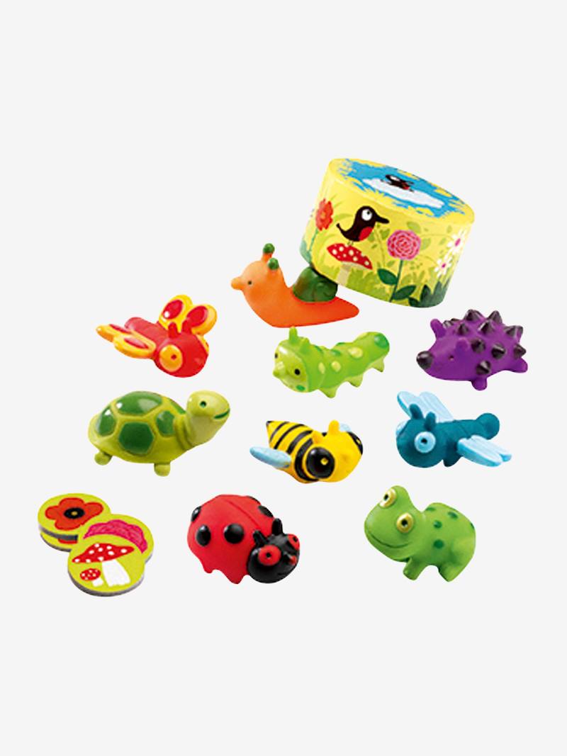 Caixa do jogo Djeco Little memo, com design vibrante e ilustrações de animais de jardim como abelhas, joaninha e ouriço, sobre fundo roxo.