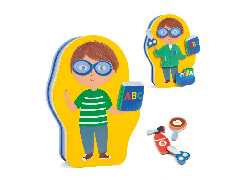 Personagem do jogo Djeco Jobissimo vestido como professor ou aluno, segurando um livro ABC, com outras peças de profissões ao lado.