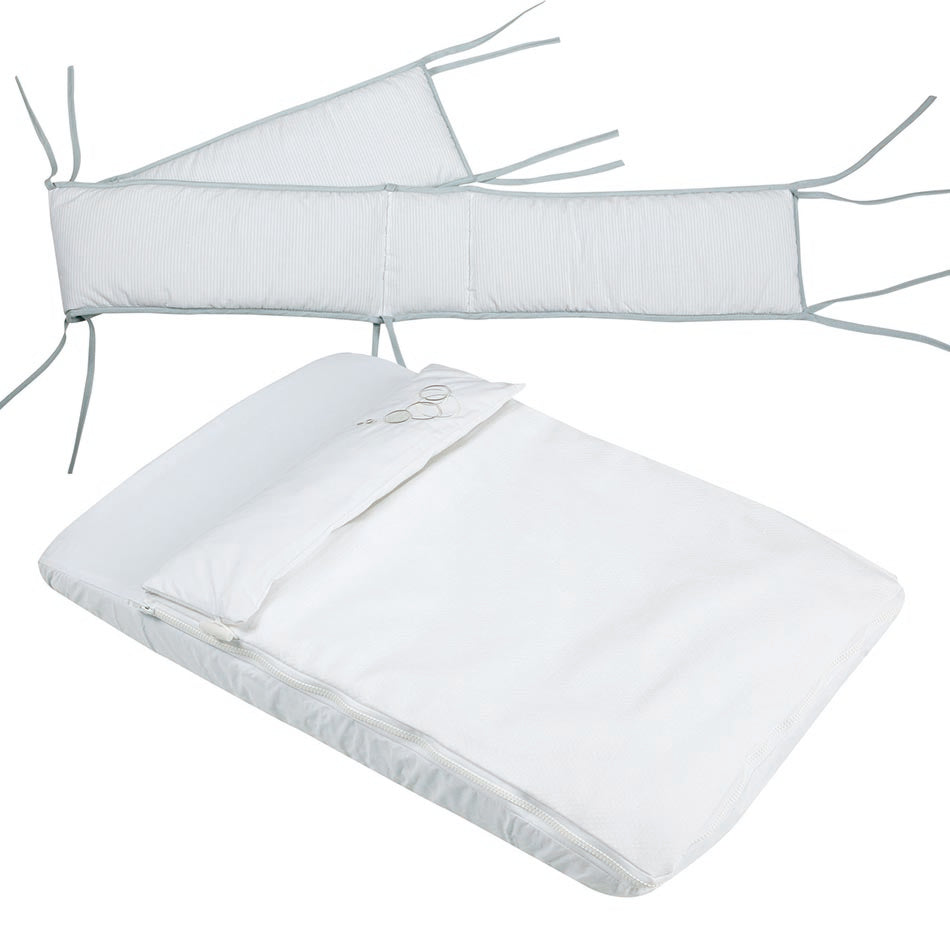 Imagem de conjunto do Kit Protetor + Edredão saco Micuna, exibindo as três opções de cor lado a lado: Branco, Botões Cinzentos e Polca Bege.