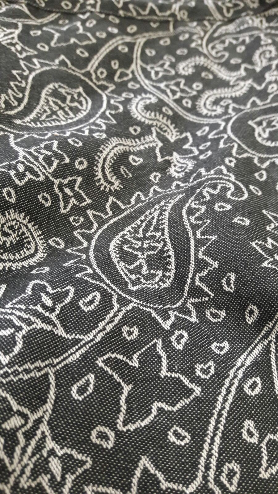 Mochila ergonómica Neko Switch Smart Efes Paisley Hazel Dark com padrão detalhado em tons de castanho.