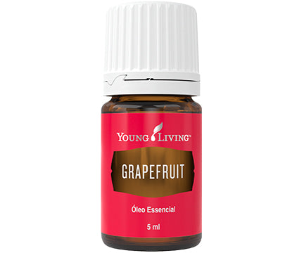 Frasco de 5 ml de Óleo Essencial Grapefruit da Young Living com tampa branca sobre fundo neutro.