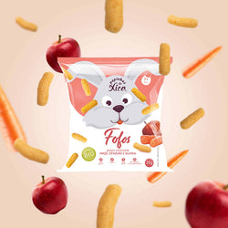 Embalagem dos Snacks Fofos Papinhas da Xica, com formato de estrela, destacando a marca e os sabores de quinoa, maçã e cenoura biológica.