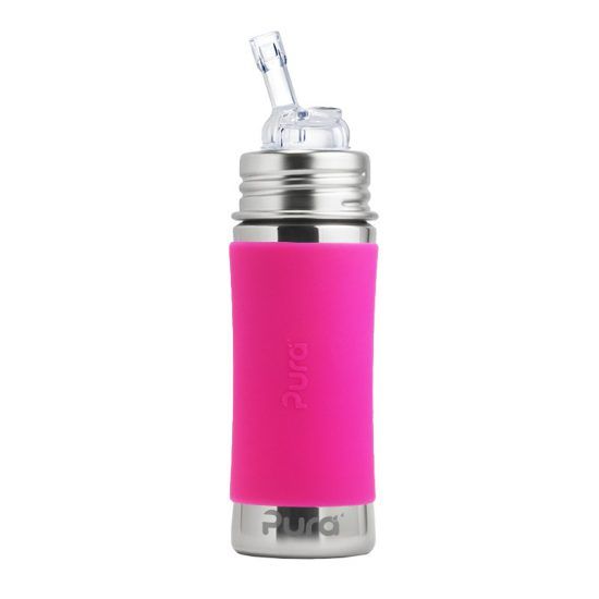 A garrafa Pura de 325ml transformada em copo de transição, com bico de silicone e pega de transporte, para bebés a aprender a beber.