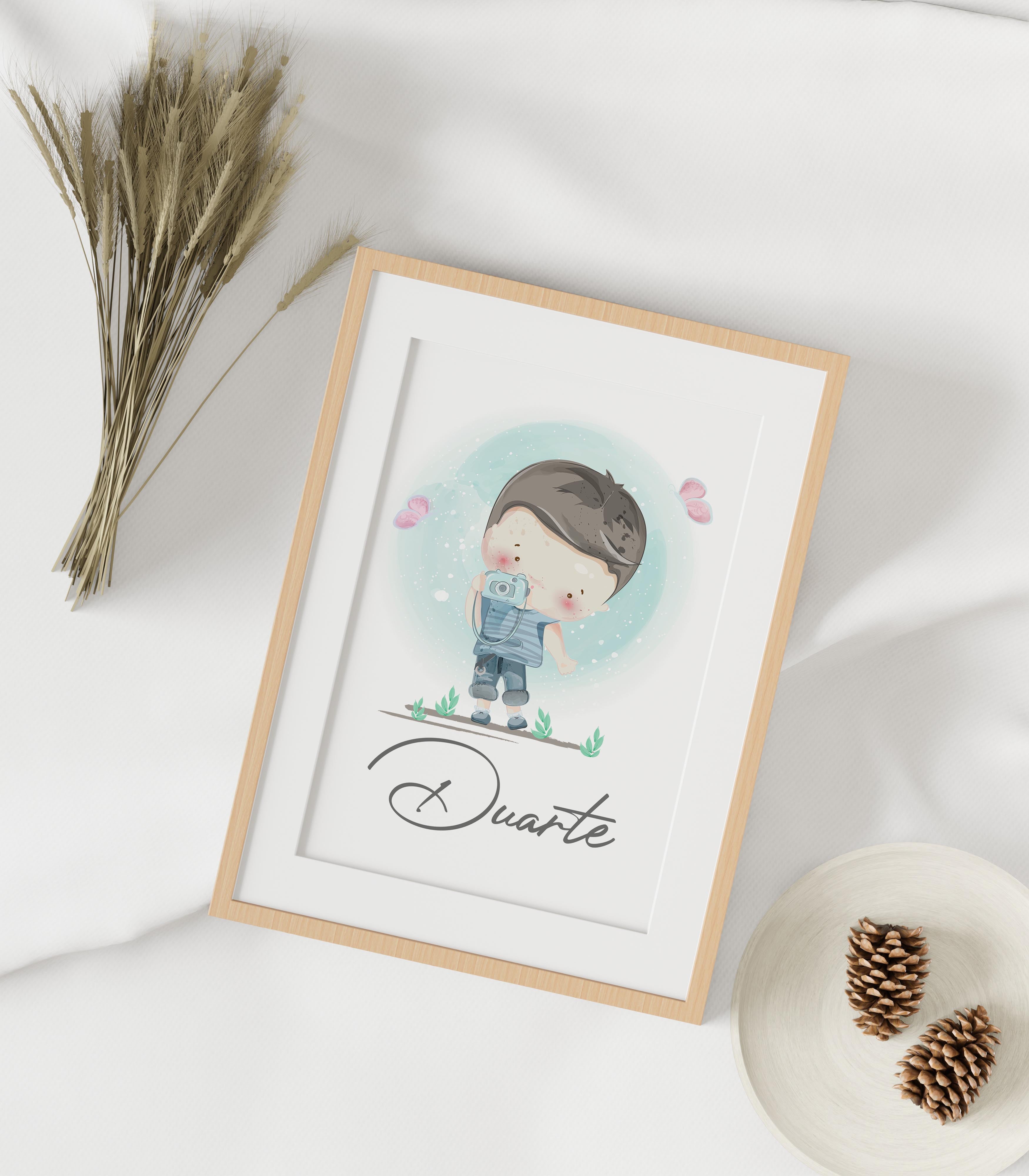 Exemplo de Quadro Personalizado "Menino" com ilustração de um bebé a dormir tranquilamente, com detalhes em tons suaves. Ideal para decoração de quarto infantil.