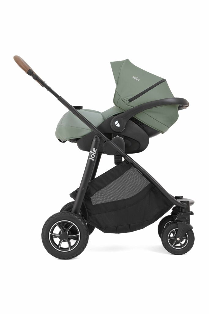 Joie DUO Reversible Versatrax stroller + Ramble XL carrycot