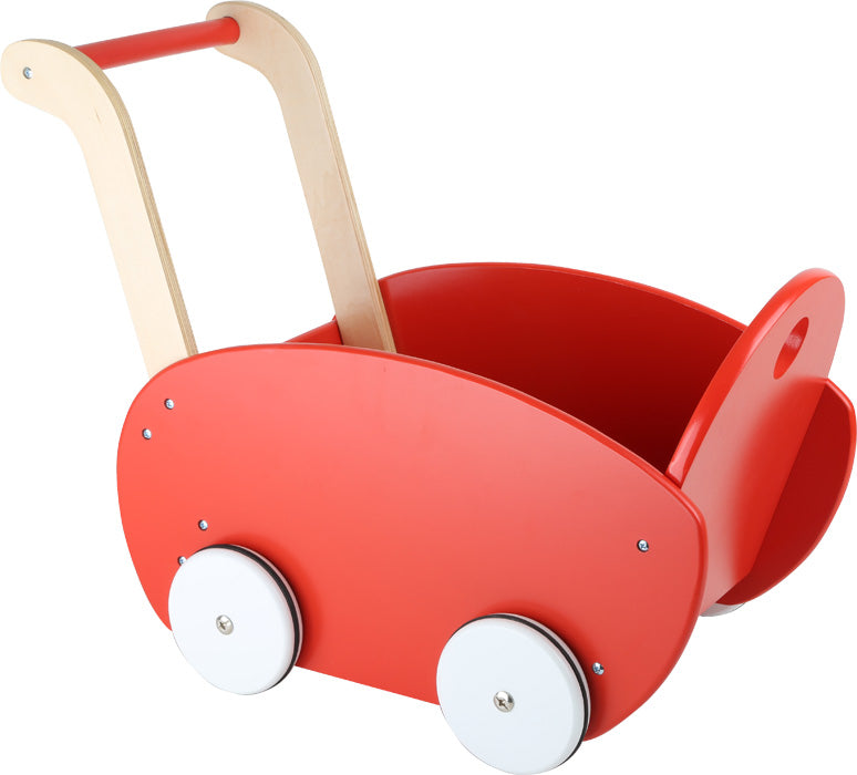 Carrinho de bonecas de madeira vermelho da small foot, visto de frente, com alça alta e rodas com anel de borracha.