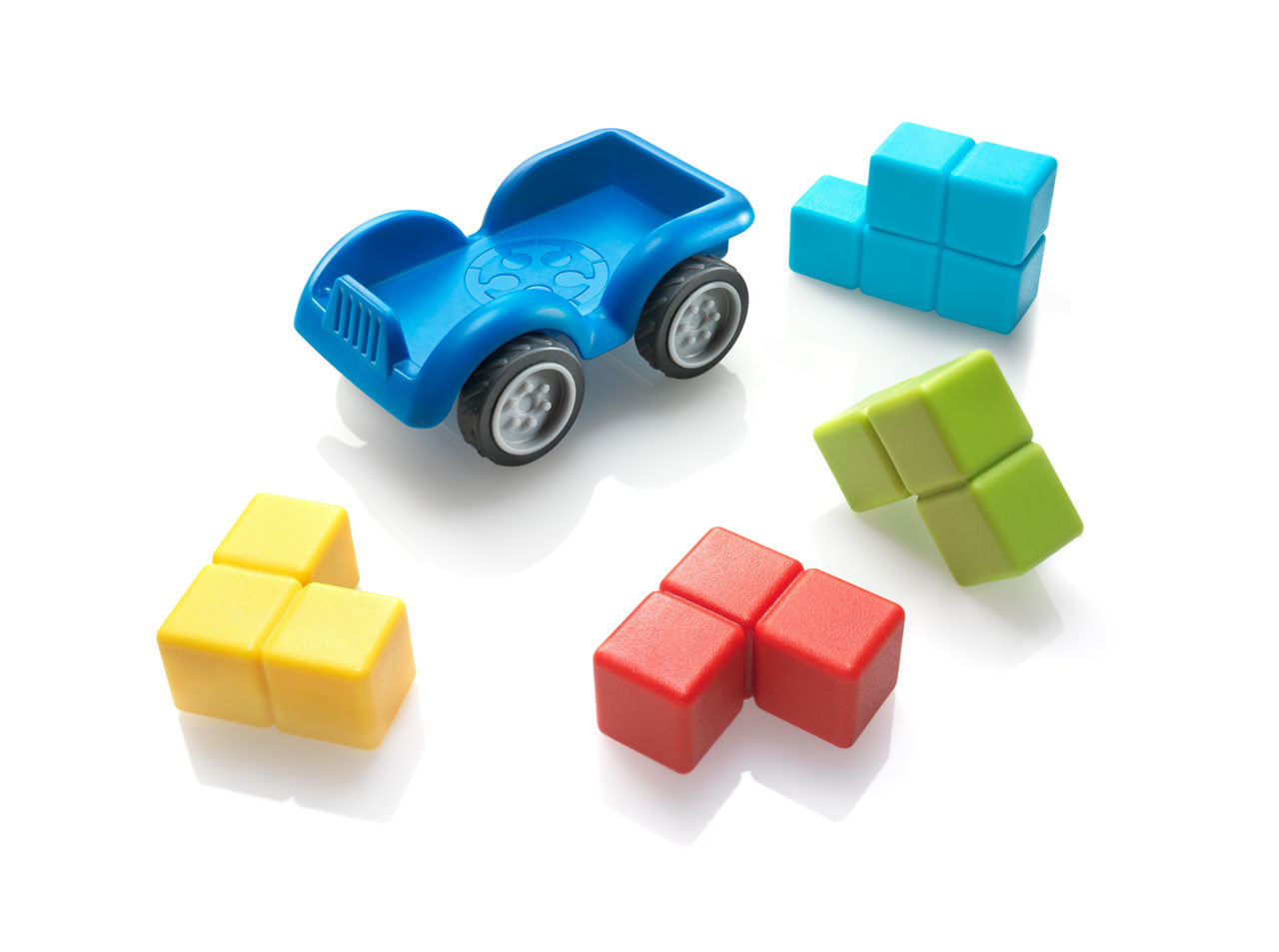 Peças do puzzle SmartGames SmartCar Mini separadas do carro, mostrando as diferentes formas e cores dos blocos.