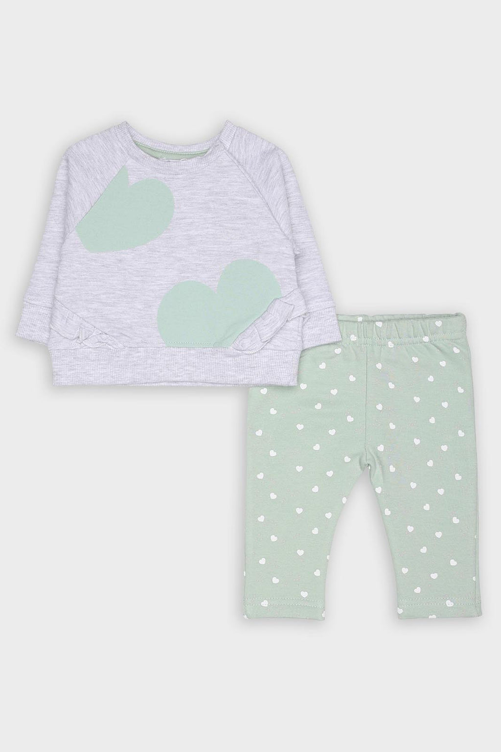 Conjunto de duas peças Street Monkey para bebé: camisola cinzenta com corações verde eucalipto e calças estampadas.