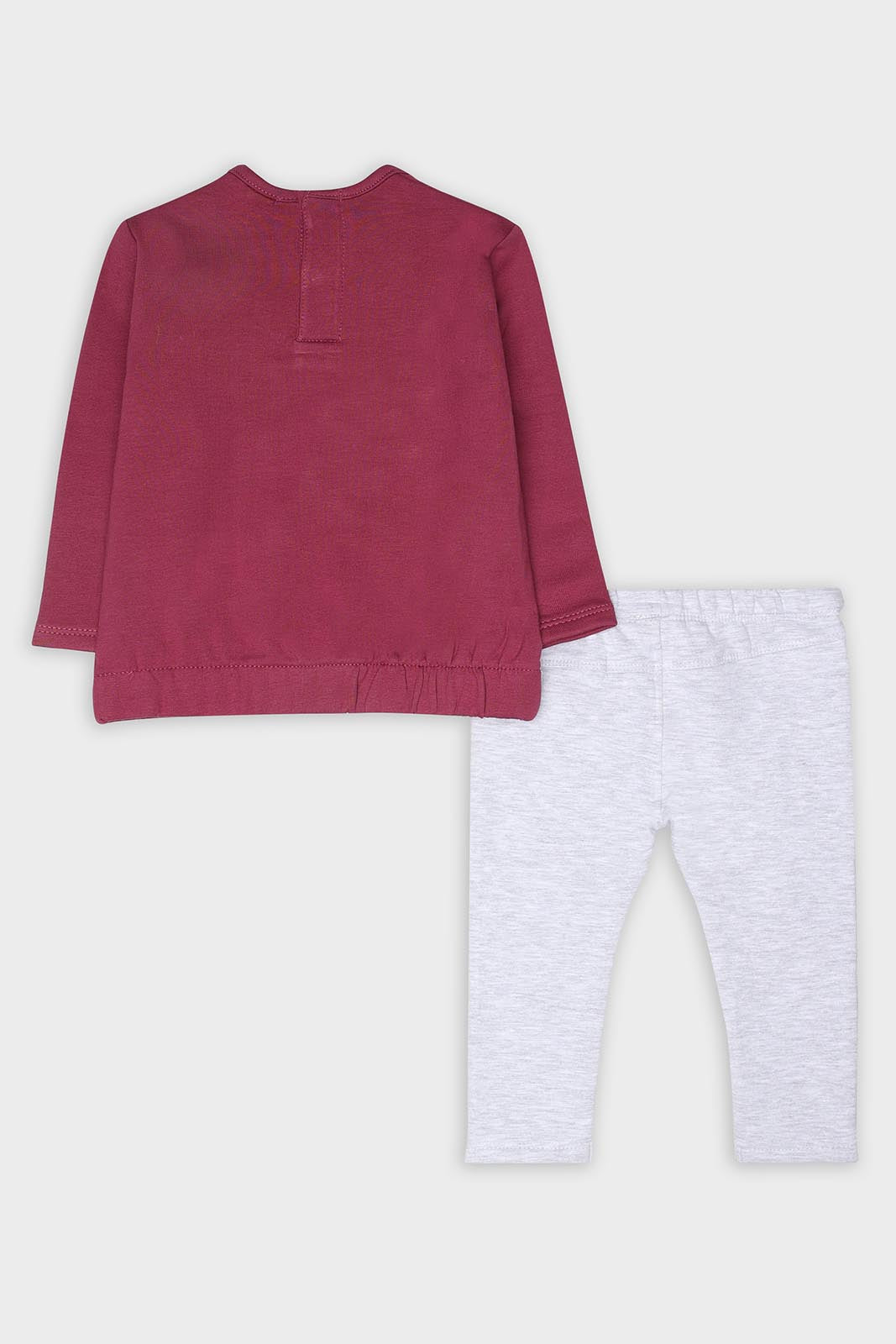 Vista traseira da sweatshirt roxa, evidenciando os fechos de pressão para facilitar a troca em bebés.