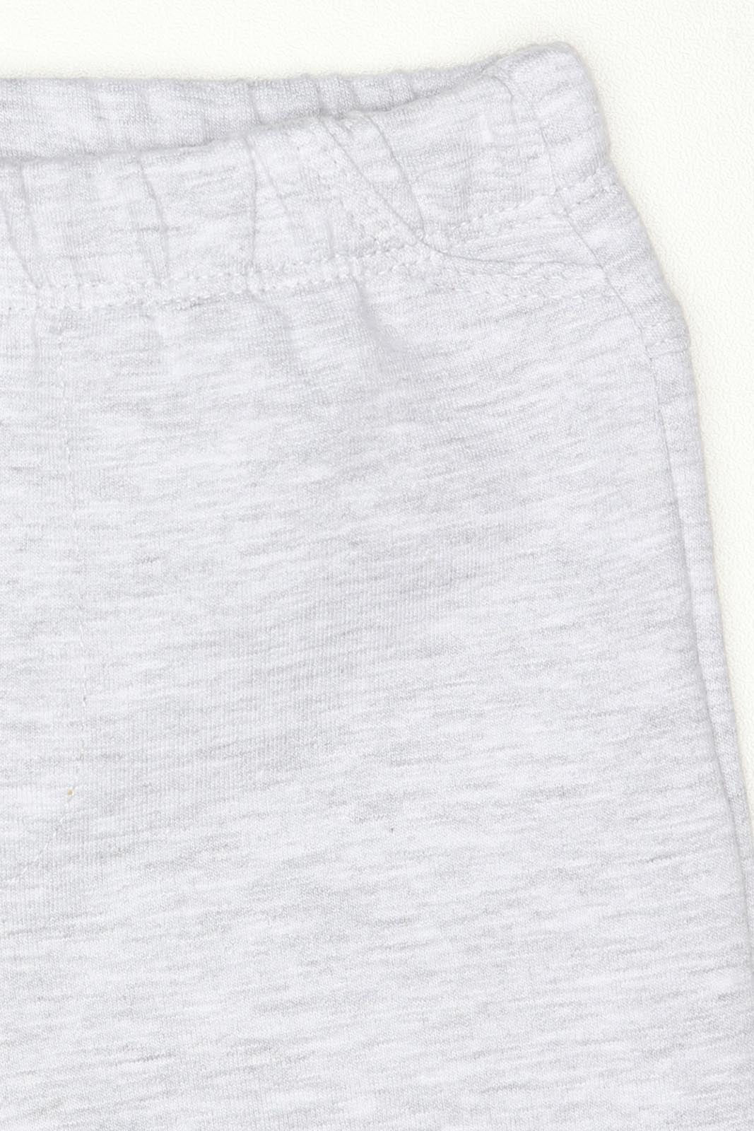 Textura do tecido macio e elástico (algodão/elastano) do conjunto Street Monkey com Flores, ideal para Inverno.