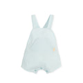 Macacão de calções infantil Tutto Piccolo em tecido xadrez azul e branco, com alças ajustáveis e bolso no peito.