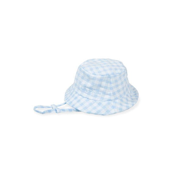Chapéu Tutto Piccolo Panamá azul claro xadrez, com aba larga e barbatanha para ajuste seguro. Proteção solar para bebés.