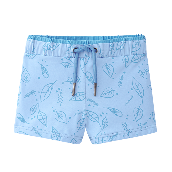 Boxer de praia Waterlemon azul claro para menino, com padrão de folhas em tom mais escuro e cós elástico com cordão de ajuste frontal.